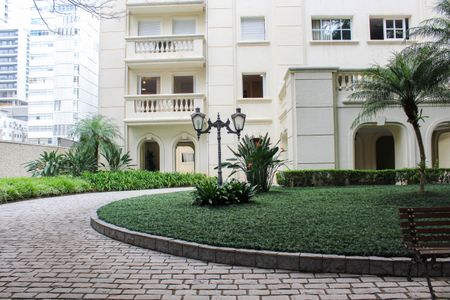 Apartamento para alugar com 128m², 4 quartos e 1 vaga