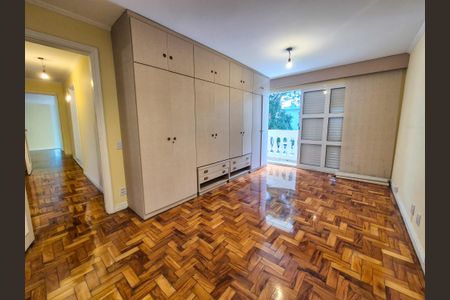 Apartamento para alugar com 128m², 4 quartos e 1 vaga