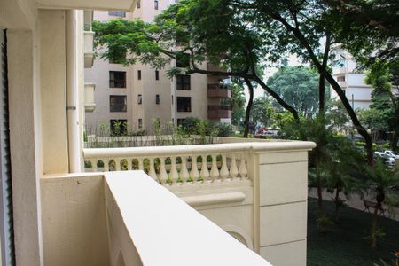 Apartamento para alugar com 128m², 4 quartos e 1 vaga