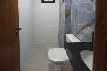 Banheiro de apartamento à venda com 2 quartos, 38m² em São Lucas, São Paulo