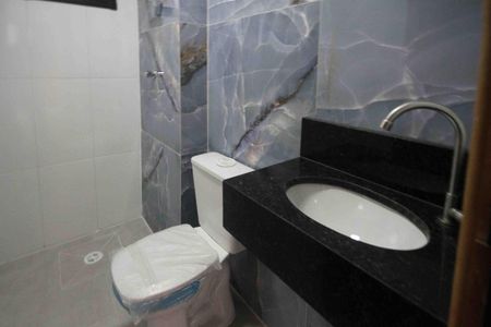 Apartamento para alugar com 38m², 2 quartos e sem vaga Apartamento para alugar com 38m², 2 quartos e sem vagaBanheiro