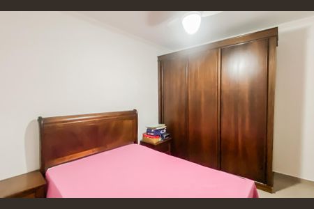 Suite de casa para alugar com 3 quartos, 200m² em Jardim Três Marias, São Paulo
