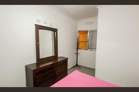 Suite de casa para alugar com 3 quartos, 200m² em Jardim Três Marias, São Paulo