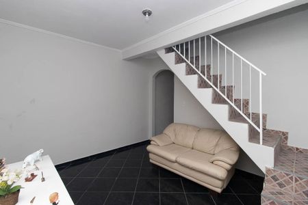Casa à venda com 105m², 2 quartos e 3 vagasSala