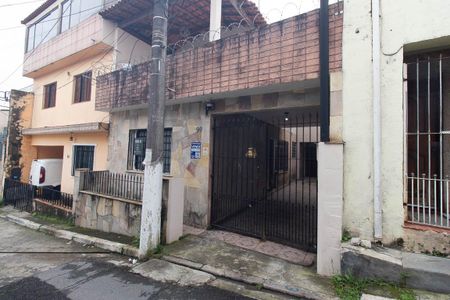 Casa à venda com 105m², 2 quartos e 3 vagasFachada