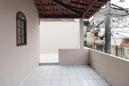 Casa à venda com 105m², 2 quartos e 3 vagasVaranda