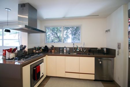 Apartamento à venda com 260m², 3 quartos e 3 vagas Apartamento à venda com 260m², 3 quartos e 3 vagasCozinha