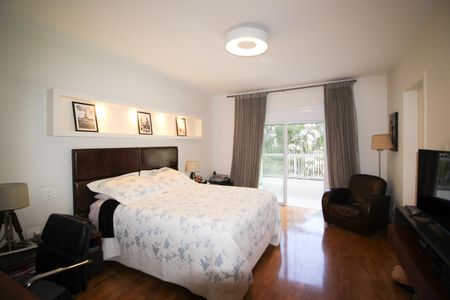 Apartamento à venda com 260m², 3 quartos e 3 vagas Apartamento à venda com 260m², 3 quartos e 3 vagasSuíte 1