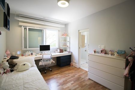 Apartamento à venda com 260m², 3 quartos e 3 vagas Apartamento à venda com 260m², 3 quartos e 3 vagasSuíte 3