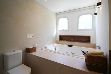 Apartamento à venda com 260m², 3 quartos e 3 vagas Apartamento à venda com 260m², 3 quartos e 3 vagasBanheiro da Suíte 1