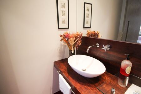 Apartamento à venda com 260m², 3 quartos e 3 vagas Apartamento à venda com 260m², 3 quartos e 3 vagasLavabo