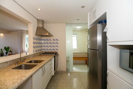 Apartamento para alugar com 134m², 2 quartos e 3 vagas Apartamento para alugar com 134m², 2 quartos e 3 vagasCozinha