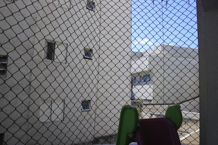 Apartamento à venda com 65m², 2 quartos e 1 vagaVaranda da sala 