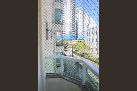 Apartamento à venda com 65m², 2 quartos e 1 vagaVaranda da suíte 
