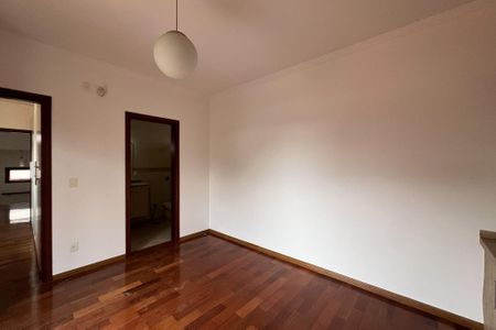 Casa de condomínio para alugar com 447m², 4 quartos e 4 vagasSuíte 4