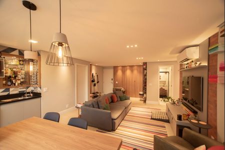 Apartamento à venda com 90m², 2 quartos e 2 vagasSala