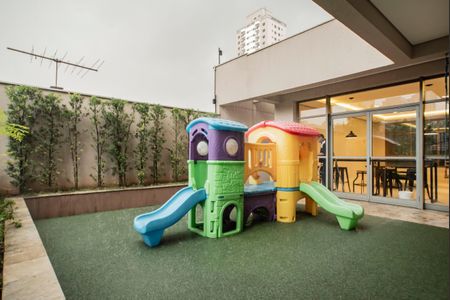 Apartamento à venda com 90m², 2 quartos e 2 vagasÁrea comum - Playground