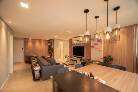 Apartamento à venda com 90m², 2 quartos e 2 vagasSala