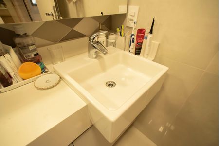 Apartamento à venda com 90m², 2 quartos e 2 vagasBanheiro da Suíte