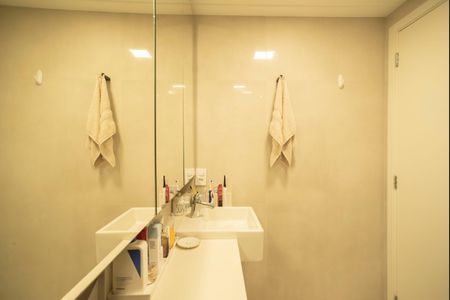 Apartamento à venda com 90m², 2 quartos e 2 vagasBanheiro da Suíte