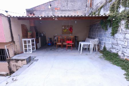 Casa à venda com 260m², 5 quartos e 3 vagas Casa à venda com 260m², 5 quartos e 3 vagasQuintal da Casa 4