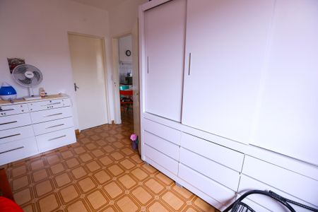 Casa à venda com 260m², 5 quartos e 3 vagas Casa à venda com 260m², 5 quartos e 3 vagasQuarto