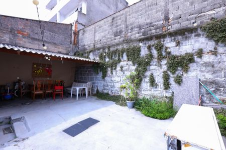 Casa à venda com 260m², 5 quartos e 3 vagas Casa à venda com 260m², 5 quartos e 3 vagasQuintal da Casa 4