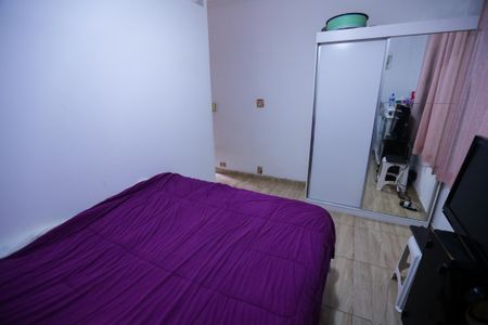 Casa à venda com 260m², 5 quartos e 3 vagas Casa à venda com 260m², 5 quartos e 3 vagasQuarto 2 da Casa 4