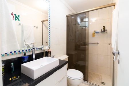 Apartamento para alugar com 74m², 3 quartos e 2 vagasBanheiro