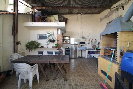 Casa à venda com 300m², 5 quartos e 4 vagasQuintal
