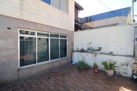 Casa à venda com 300m², 5 quartos e 4 vagasQuintal