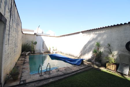 Casa à venda com 300m², 5 quartos e 4 vagasQuintal