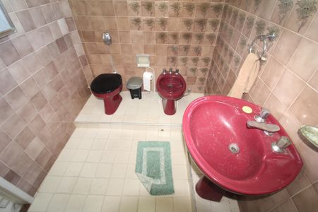 Casa à venda com 300m², 5 quartos e 4 vagasBanheiro