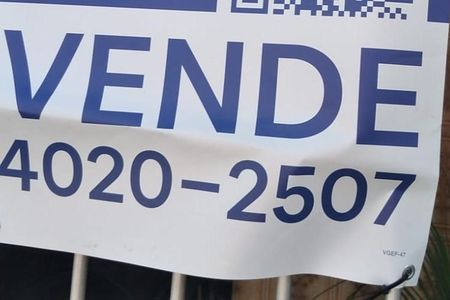 Casa à venda com 300m², 5 quartos e 4 vagas Casa à venda com 300m², 5 quartos e 4 vagasFachada