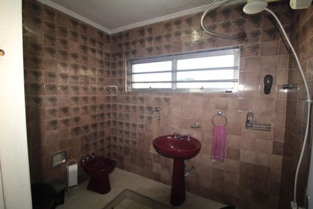 Casa à venda com 300m², 5 quartos e 4 vagasBanheiro