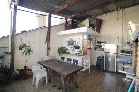 Casa à venda com 300m², 5 quartos e 4 vagasQuintal