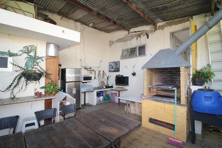 Casa à venda com 300m², 5 quartos e 4 vagasQuintal