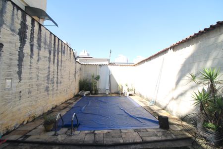 Casa à venda com 300m², 5 quartos e 4 vagasQuintal