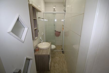 Casa à venda com 300m², 5 quartos e 4 vagasQuarto 1 - Banheiro