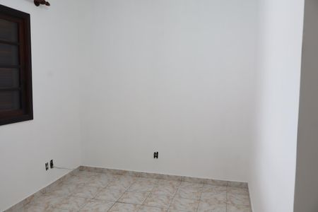 Casa à venda com 162m², 2 quartos e 4 vagasSuíte 