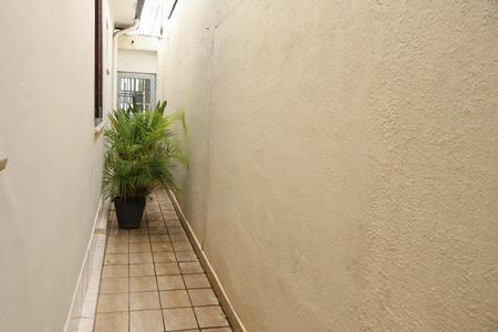 Casa à venda com 162m², 2 quartos e 4 vagasCorredor externo