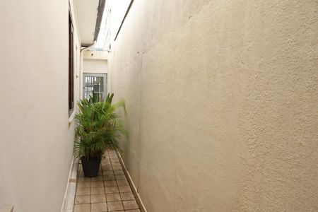Casa à venda com 162m², 2 quartos e 4 vagasCorredor externo