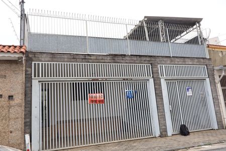 Casa à venda com 162m², 2 quartos e 4 vagasFachada e portão