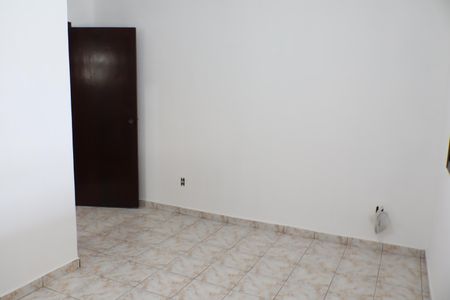 Casa à venda com 162m², 2 quartos e 4 vagasSuíte 