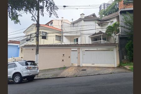 Casa à venda com 240m², 3 quartos e 4 vagasFachada