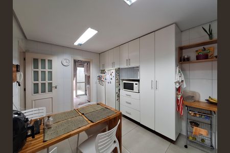 Casa à venda com 240m², 3 quartos e 4 vagasCozinha
