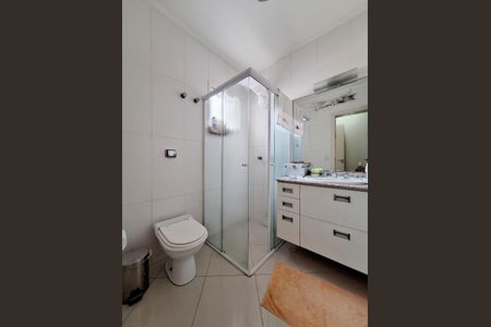 Casa à venda com 240m², 3 quartos e 4 vagasBanheiro Quarto 3