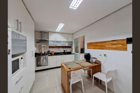 Casa à venda com 240m², 3 quartos e 4 vagasCozinha