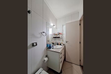 Casa à venda com 240m², 3 quartos e 4 vagasBanheiro Quarto 2