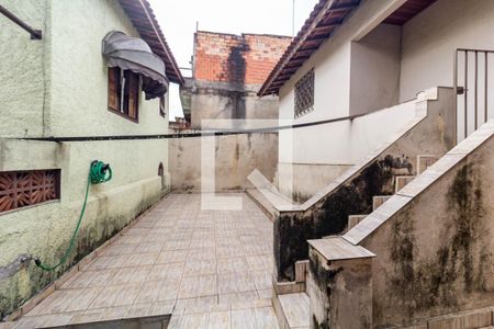 Casa à venda com 180m², 4 quartos e 2 vagas Casa à venda com 180m², 4 quartos e 2 vagasÁrea Externa